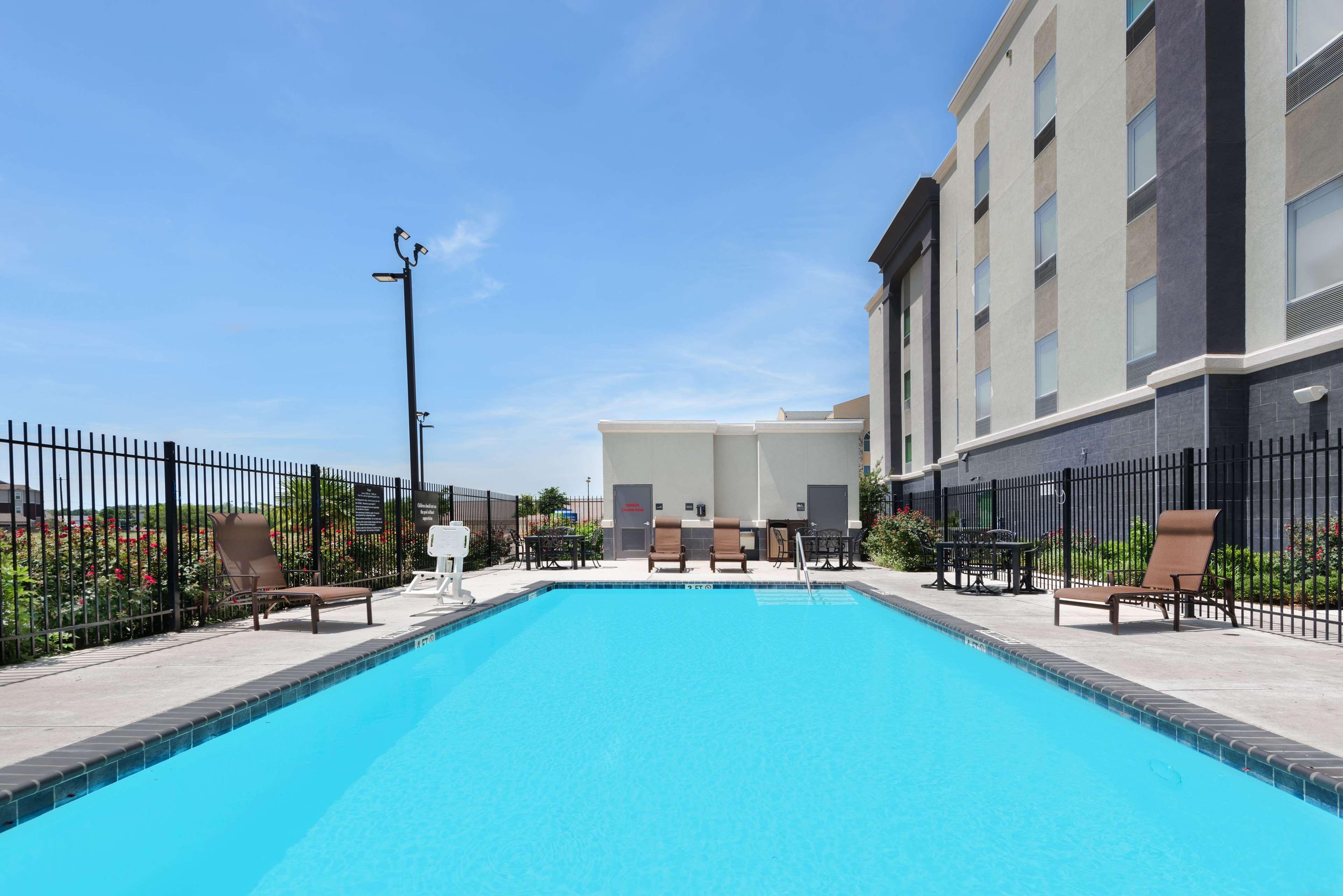 Hampton Inn & Suites San Antonio Brooks City Base, Tx Dış mekan fotoğraf