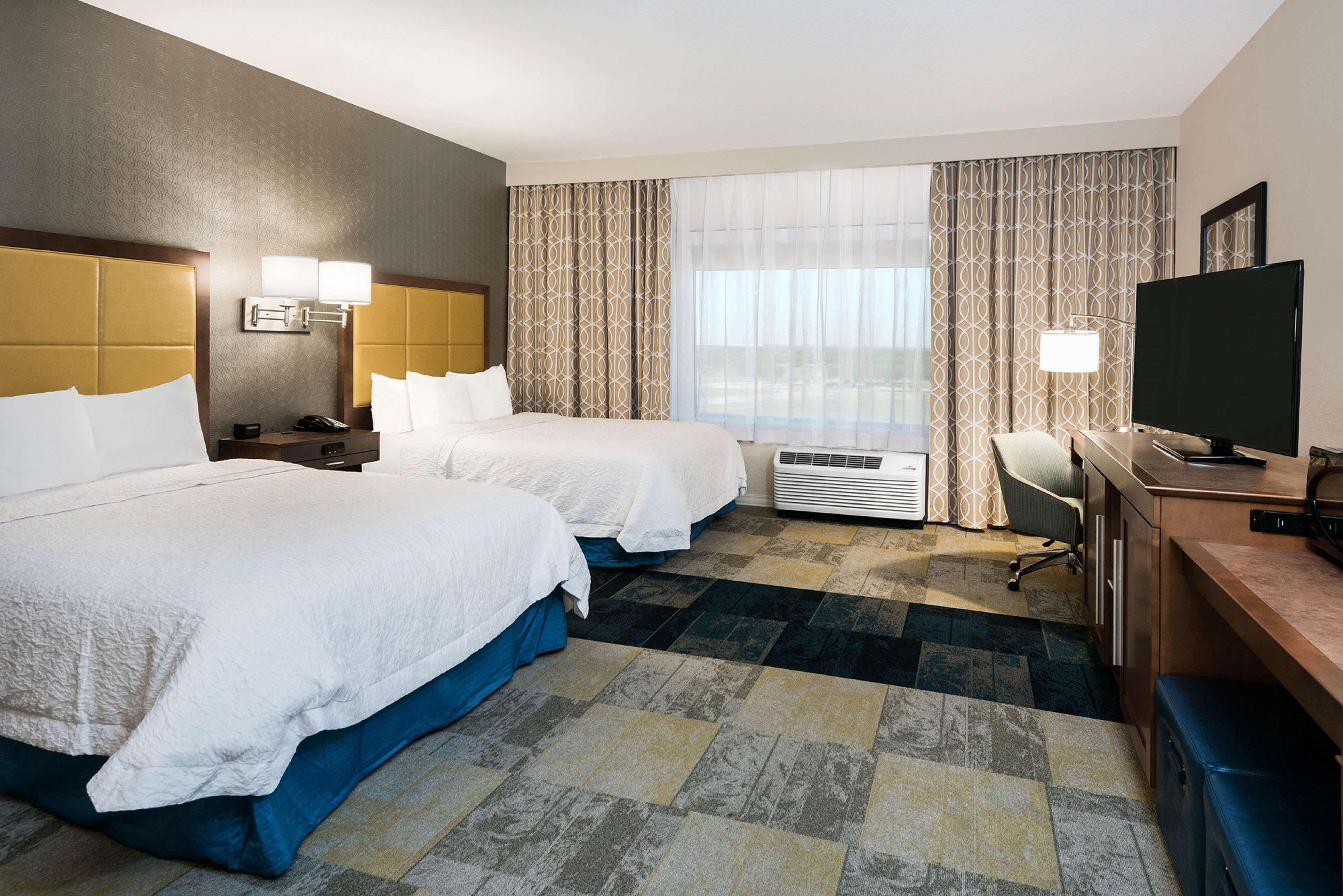 Hampton Inn & Suites San Antonio Brooks City Base, Tx Dış mekan fotoğraf